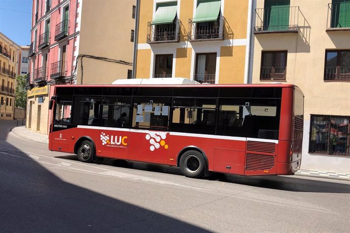 Archivo - Autobús de Cuenca.