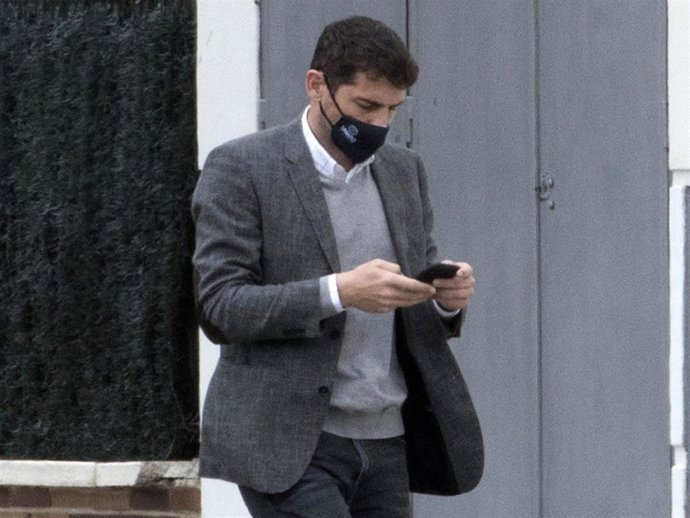 Iker Casillas llegando al restaurante donde disfrutó de un almuerzo con amigos