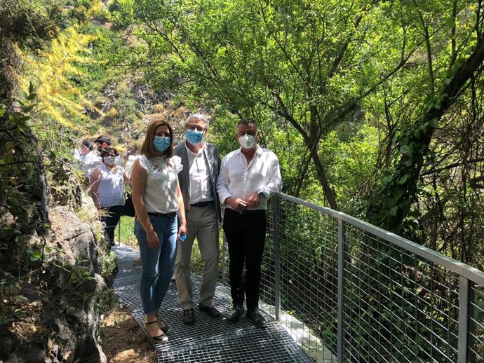 El presidente de la Diputación, Francisco Salado, en uno de los municipios