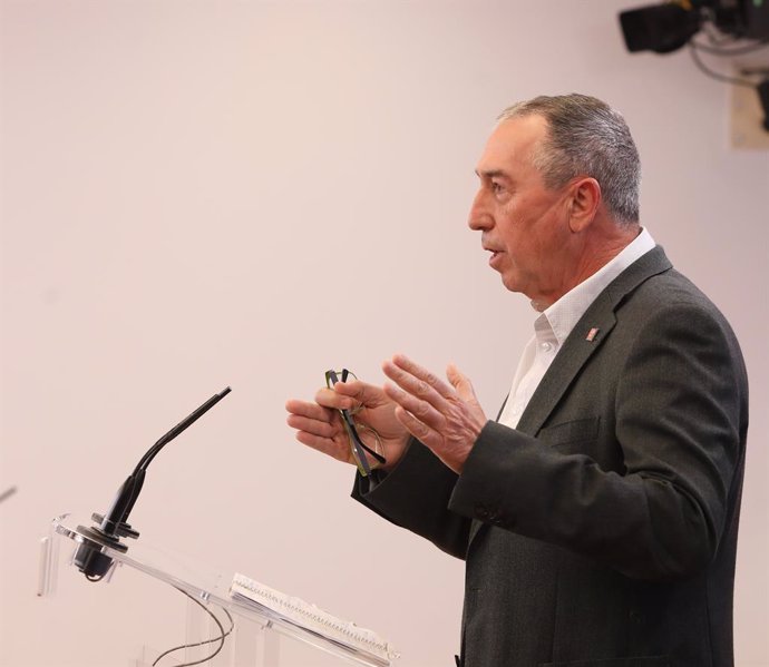 El diputado de Compromís en el Congreso, Joan Baldoví, interviene en una rueda de prensa anterior a una Junta de Portavoces en el Congreso de los Diputados, en Madrid (España), a 9 de marzo de 2021.