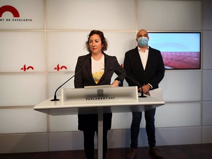 La portaveu dels socialistes, Alícia Romero, i el diputat del PSC, Raúl Moreno.