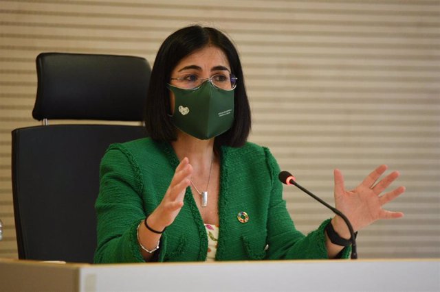 La ministra de Sanidad, Carolina Darias, en su visita al Edificio de Salud Pública en València