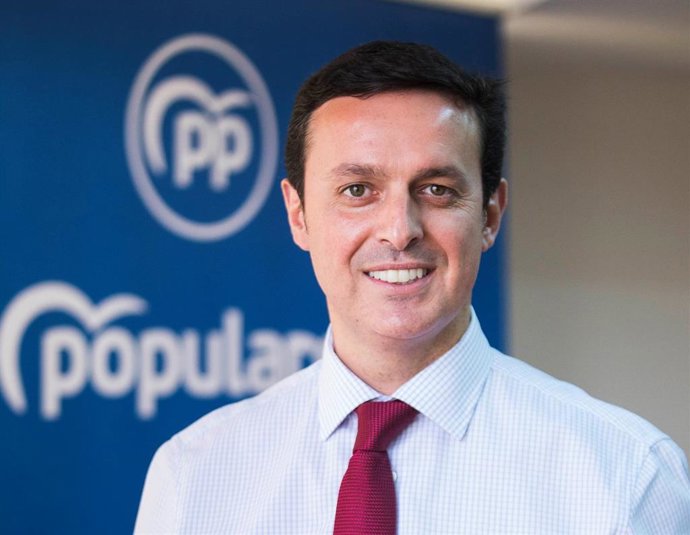 El secretario general del PP de Almería, Javier Aureliano García