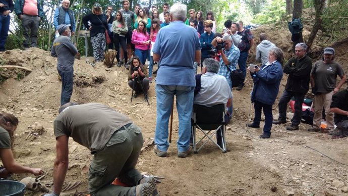 Archivo - Trabajos de exhumaciones en Echálaz