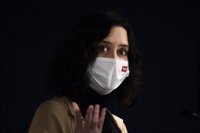 Ayuso denuncia que Sánchez use los fondos europeos para hacer campaña y le pide que se ocupe de España