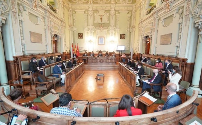 Pleno municipal correspondiente al mes de abril de 2021.