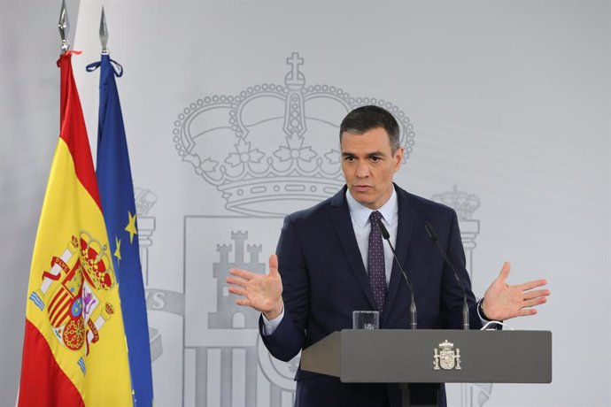 El presidente del Gobierno, Pedro Sánchez, interviene en una rueda de prensa tras la reunión del Consejo de Ministros en Moncloa, a 13 de abril de 2021, en Madrid (España). Durante su comparecencia, Sánchez ha informado de las decisiones tomadas en el C