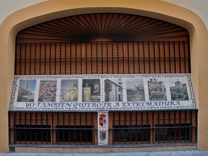 La Diputación de Badajoz destina subvenciones para apoyar a las comunidades extremeñas en el exteriror y sus federaciones