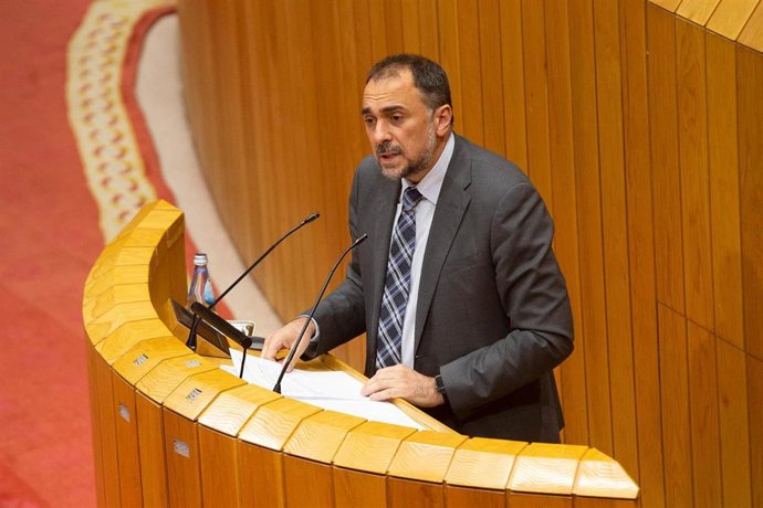 Comparecencia del conselleiro de Sanidade, Julio García Comesaña, a petición propia en el pleno del Parlamento de Galicia