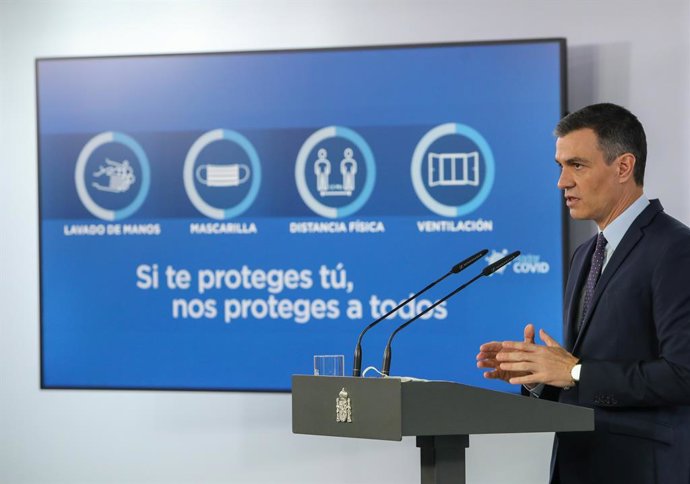 El presidente del Gobierno, Pedro Sánchez, interviene en una rueda de prensa tras la reunión del Consejo de Ministros en Moncloa, a 13 de abril de 2021, en Madrid (España). Durante su comparecencia, Sánchez ha informado de las decisiones tomadas en el C