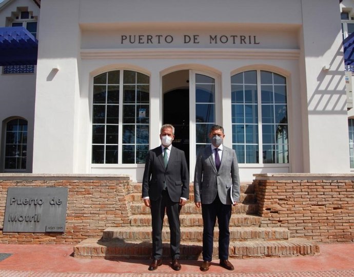 El presidente del Puerto de Motril (Granada), José García Fuentes, y el presidente de la Autoridad Portuaria de Ceuta, Juan Manuel Doncel.