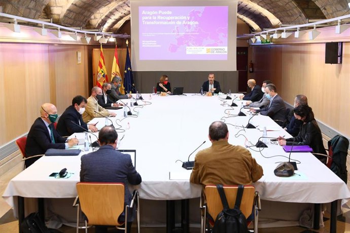 Reunión de la mesa para la Estrategia Aragonesa de Recuperación Social y Económica.