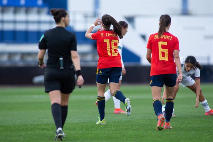 Marta Cardona celebra el 1-0 en el amistoso entre la selección española y México disputado en Marbella