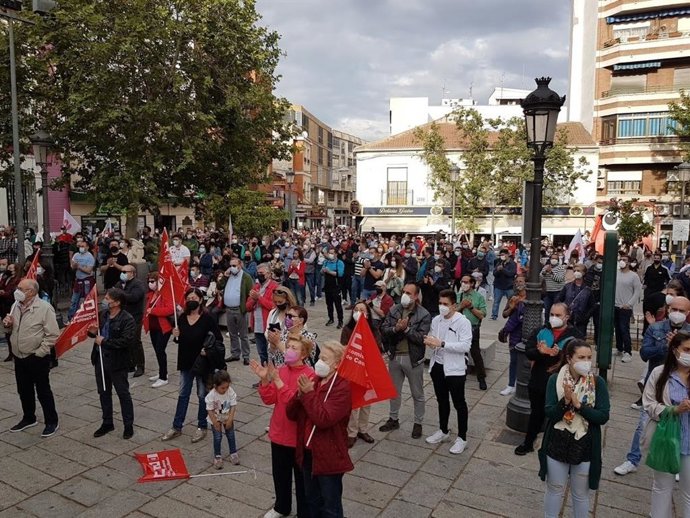 Concentración de los trabajadores de Repsol Petróleo en Puertollano