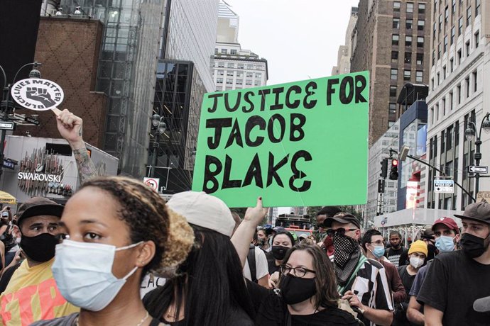 Archivo - Protestas contra el agente de policía que disparó a Jacob Blake