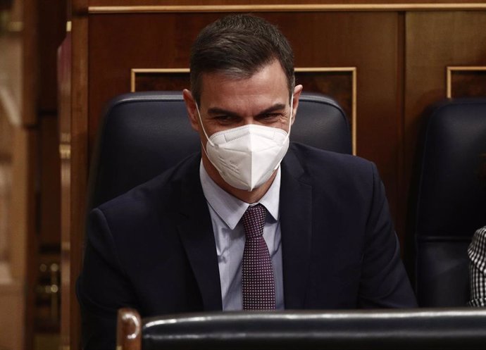 El presidente del Gobierno, Pedro Sánchez, durante una sesión de Control al Gobierno en el Congreso de los Diputados, en Madrid, (España), a 17 de marzo de 2021. La oposición pregunta hoy al Gobierno sobre su gestión de la pandemia un año después de su 
