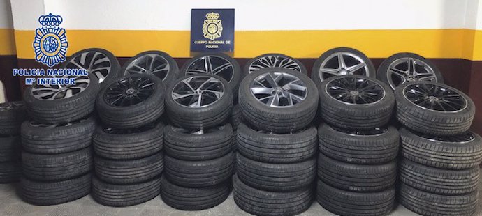 Archivo - Cuatro detenidos por robar ruedas de vehículos de alta gama en garajes comunitarios