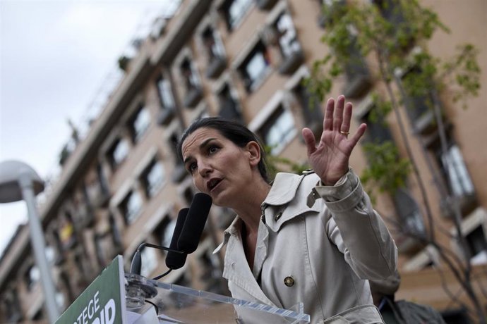 La candidata de Vox a la Presidencia de la Comunidad de Madrid, Rocío Monasterio durante un mitin en la Plaza Daoiz y Velarde.