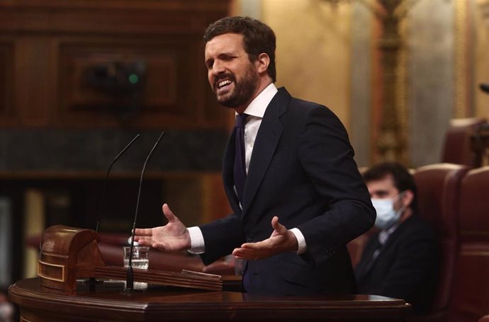 El líder del PP, Pablo Casado, interviene durante una sesión plenaria, a 14 de abril de 2021, en el Congreso de los Diputados, Madrid, (España). 