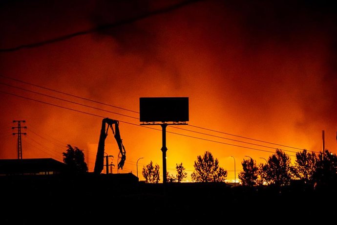 Incendio de una nave industrial, el 13 de abril de 2021, en Seseña Nuevo, Toledo, Castilla- La Mancha