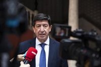 Marín ve "preocupante pero no alarmante" la situación Covid en Andalucía y descarta otras medidas que las ya reguladas