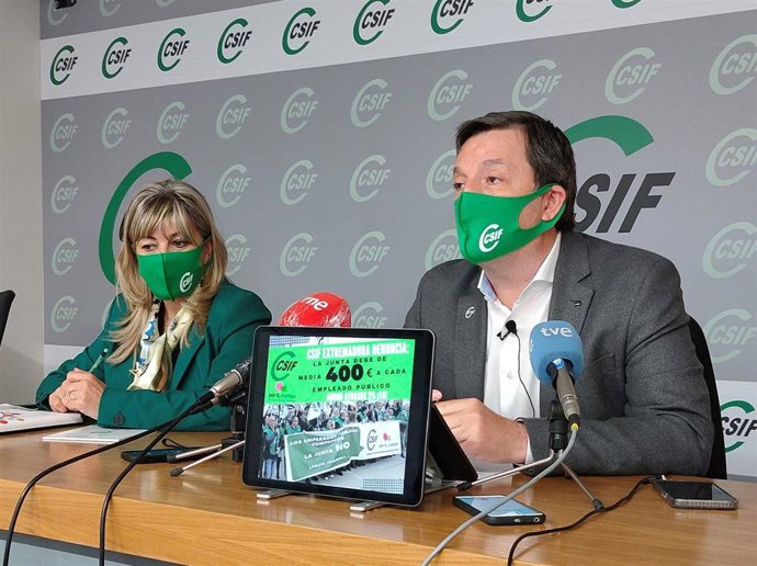 El presidente de CSIF Extremadura, Benito Román, en una rueda de prensa en Mérida.