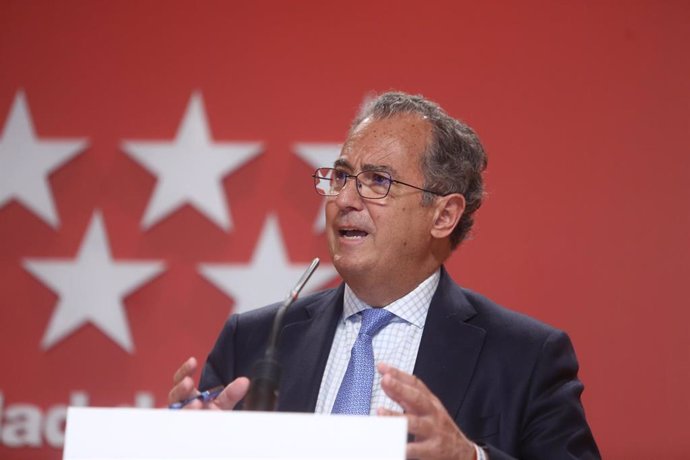 El consejero de Educación y Juventud y portavoz regional, Enrique Ossorio, durante una rueda de prensa tras la reunión del Consejo de Gobierno, a 7 de abril de 2021, en Madrid (España).