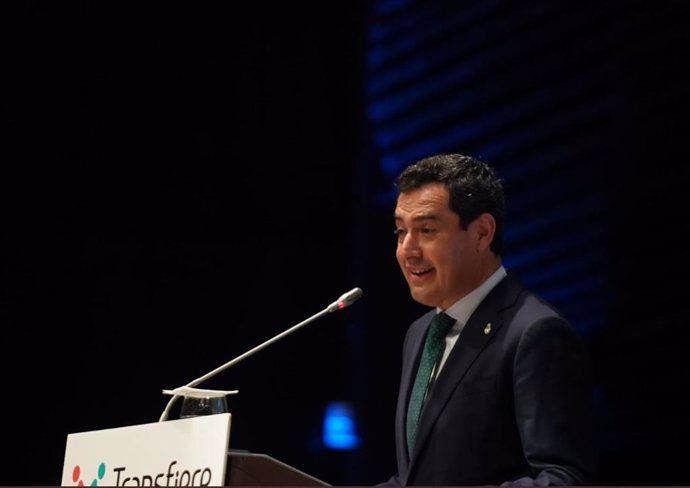 Juanma Moreno, presidente andaluz, en la inauguración del Foro Transfiere de Málaga