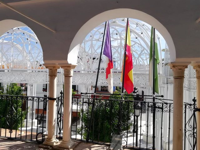 Archivo - Vista desde la arcada del Ayuntamiento de Almonte (Huelva).