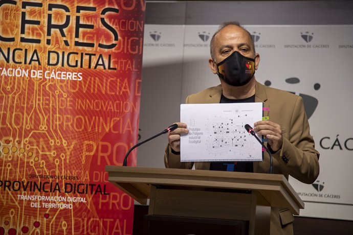 El diputado de Provincia Digital de la Diputación de Cáceres, Santos Jorna,  presenta los nuevos polígonos industriales eco-digitales alineados con la Nueva Bauhaus
