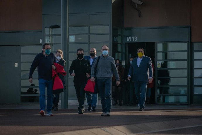 Archivo - Josep Rull, Jordi Cuixart, Jordi Snchez, Raül Romeva, Jordi Turull y Oriol Junqueras en una imagen de archivo.