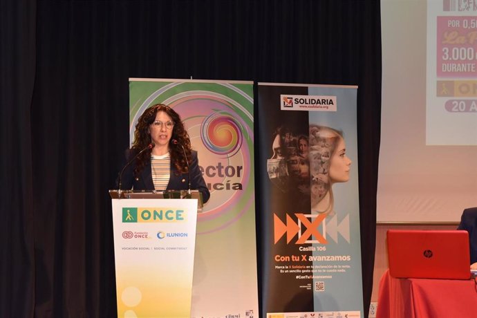 La consejera de Igualdad, Políticas Sociales y Conciliación, Rocío Ruiz, en la presentación de la campaña de la X solidaria.