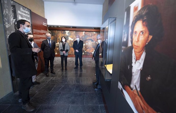 Visita del lehendakari, Iñigo Urkullu, al Centro Memorial de las Víctimas del Terrorismo en Vitoria