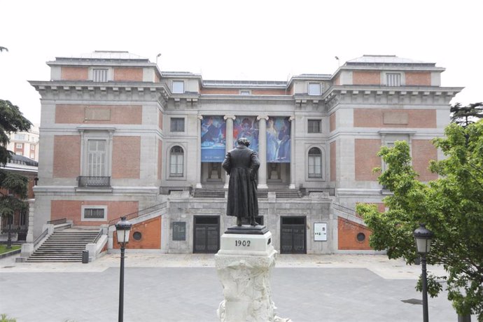 Archivo - Fachada del Museo del Prado 