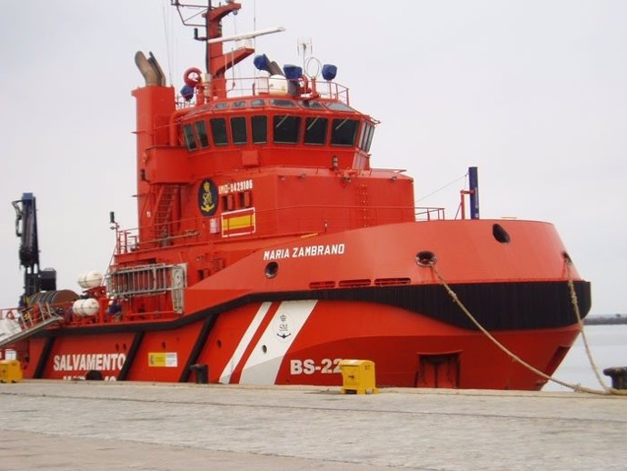 El buque María Zambrano de Sasemar.