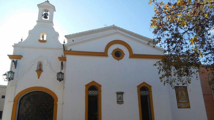 Canal Sur retransmite una misa especial por el 50 aniversario de la Hermandad de Emigrantes.