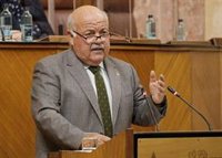 Aguirre agradece a Sanidad que "ha rectificado" para que a Andalucía lleguen vacunas Covid en función de su población