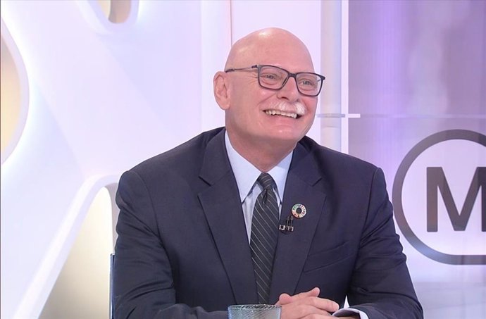 El director de la GSMA, John Hoffman, en una entrevista en Els Matins de TV3.