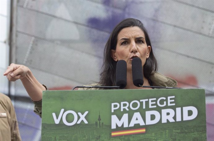 La candidata de Vox a la Presidencia de la Comunidad de Madrid, Rocío Monasterio, durante un acto en el distrito de Carabanchel.