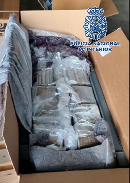 Droga oculta en cajas de muebles de jardín que se enviaba a Francia