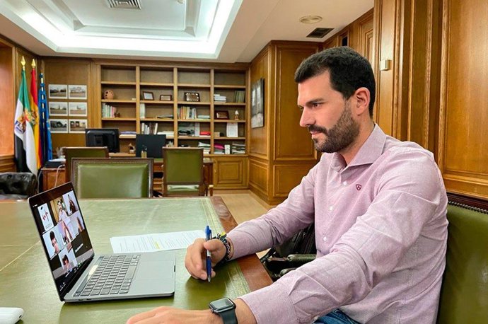 El diputado de Reto Demográfico, Álvaro Sánchez Cotrina, participa en un seminario online sobre posibilidades de inversiones y desarrollo en el ámbito local