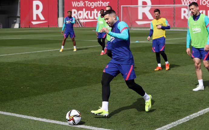 Entrenamiento del FC Barcelona, en la Ciutat Esportiva Joan Gamper, previo a la final de la Copa del Rey 2020/21