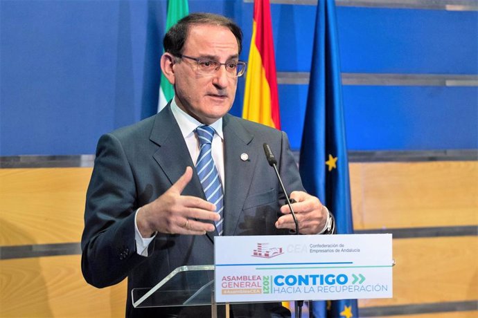 El presidente de la Confederación de Empresarios de Andalucía (CEA), Javier González de Lara, en la asamblea general de la patronal.