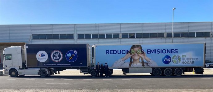 Megacamiones de P&G y Carrefour
