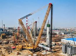 Crane Capacity Record Breaker: XCMG Crawler Crane XGC88000 Completes Installation of 2600-ton Hydrogenation Reactor in China 10 Days Ahead of Schedule