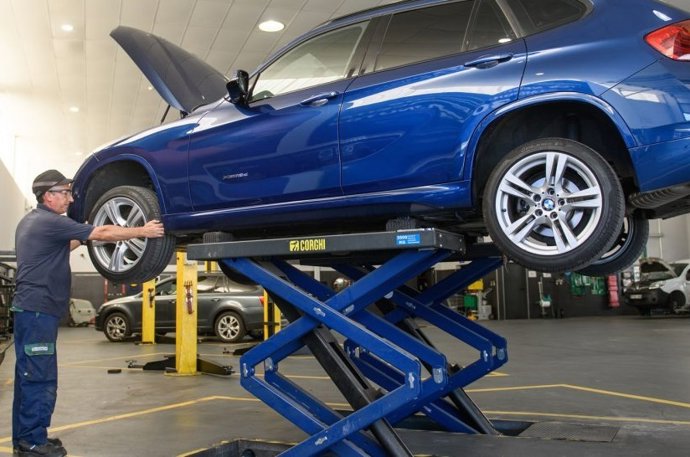 Los talleres cierran el primer trimestre con una caída del 12,6%, según Solera 