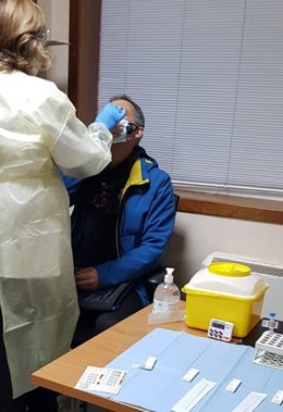 El área sanitaria de A Coruña y Cee elabora un plan de protección de los trabajadores del mar frente a la Covid-19