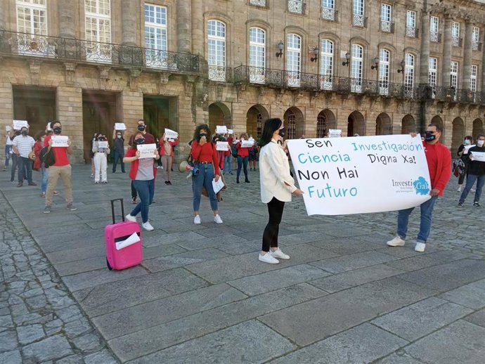 Concentración en Santiago contra la Ley de Ciencia