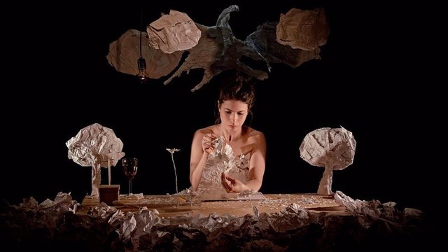 Niyar, a paper tale', teatro de objetos y marionetas en Espacio Abierto Quinta de los Molinos