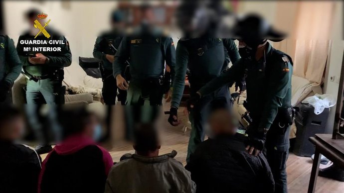 Detenidos en la operación que ha desmantelado un narcopiso en Puerto Serrano
